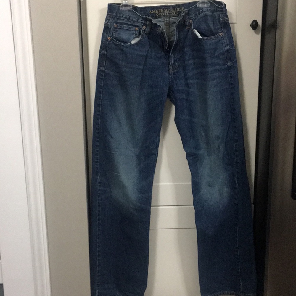 American Eagle men’s jeans